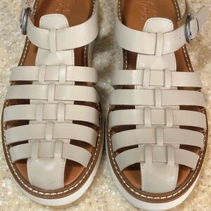 Crown Vintage Chunky Taupe Avaji Fisherman Inspired Leather Buckle Sandals 9M